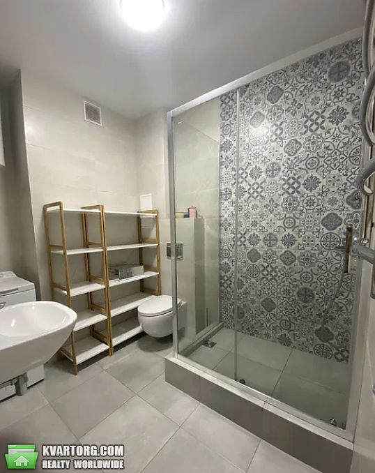 Rent out 2-room apartment. Киев,  Забилы — photo 9