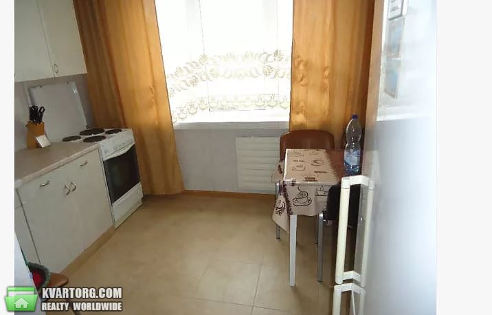 Rent out 2-room apartment. Киев,  Свободы пр — photo 3