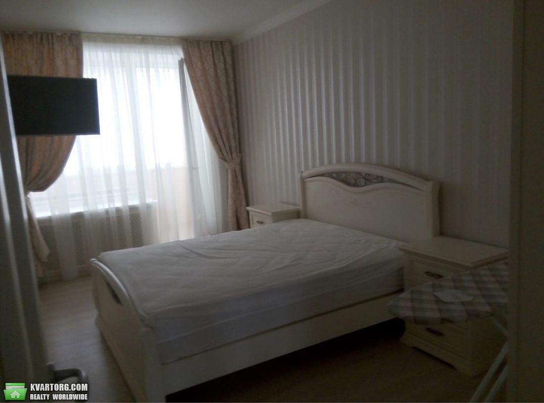 Rent out 3-room apartment. Киев,  Ирининская — photo 6