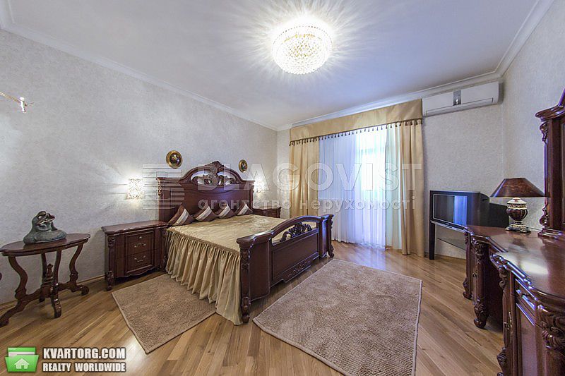 Rent out 2-room apartment. Киев, Коновальця — photo 3