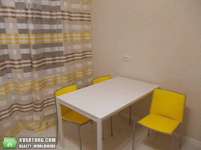 Rent out 1-room apartment. Киев, Данченко Сергей — photo 3