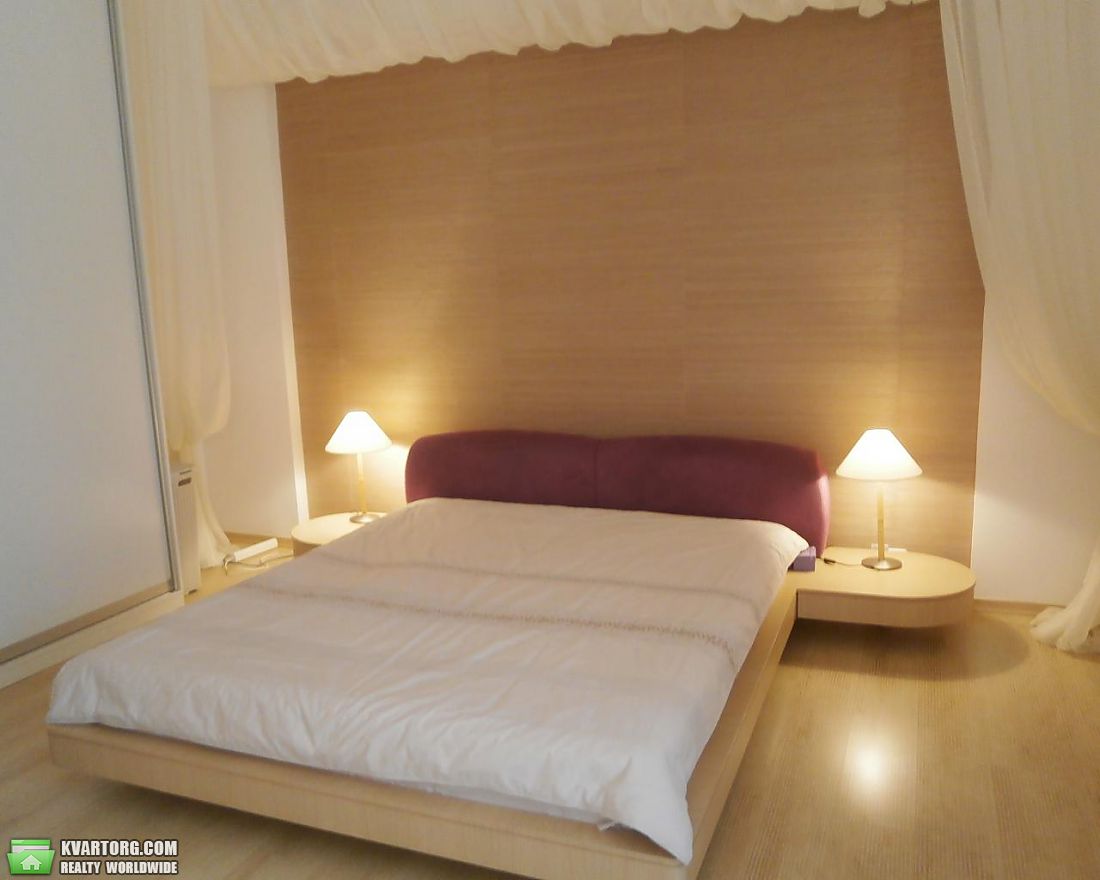 Rent out 3-room apartment. Киев,  Старонаводницкая — photo 3