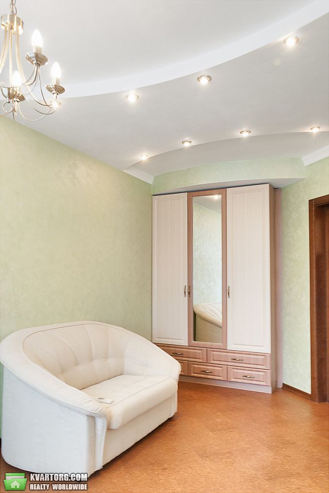 Sell 3-room apartment. Киев,  Старонаводницкая — photo 1