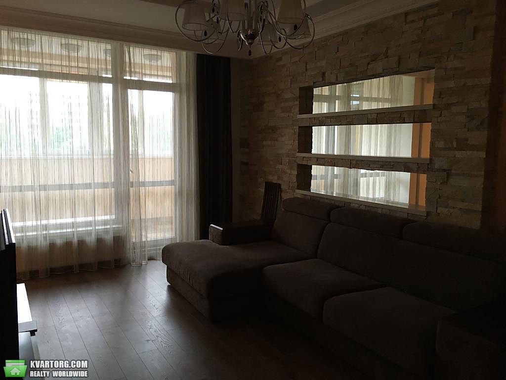 Rent out 3-room apartment. Киев, Драгомирова ул. — photo 2