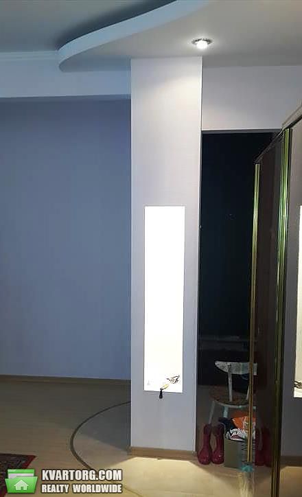 Sell 3-room apartment. Киев,  Комарова — photo 3