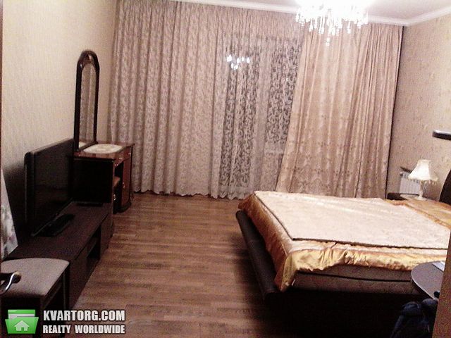 Rent out 2-room apartment. Киев,  Павловская — photo 1