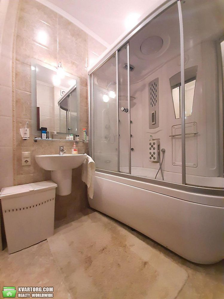 Rent out 2-room apartment. Киев,  Дмитриевская — photo 8