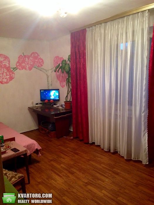 Sell 2-room apartment. Киев,  Ярмолы — photo 1