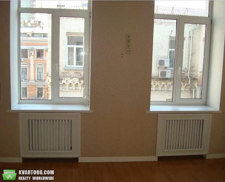 Rent out 4-room apartment. Киев,  Петлюры — photo 4