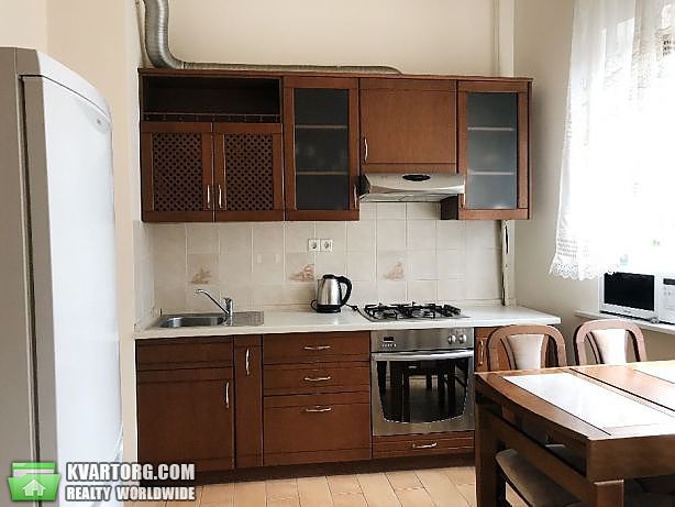 Rent out 2-room apartment. Киев,  Жилянская — photo 1