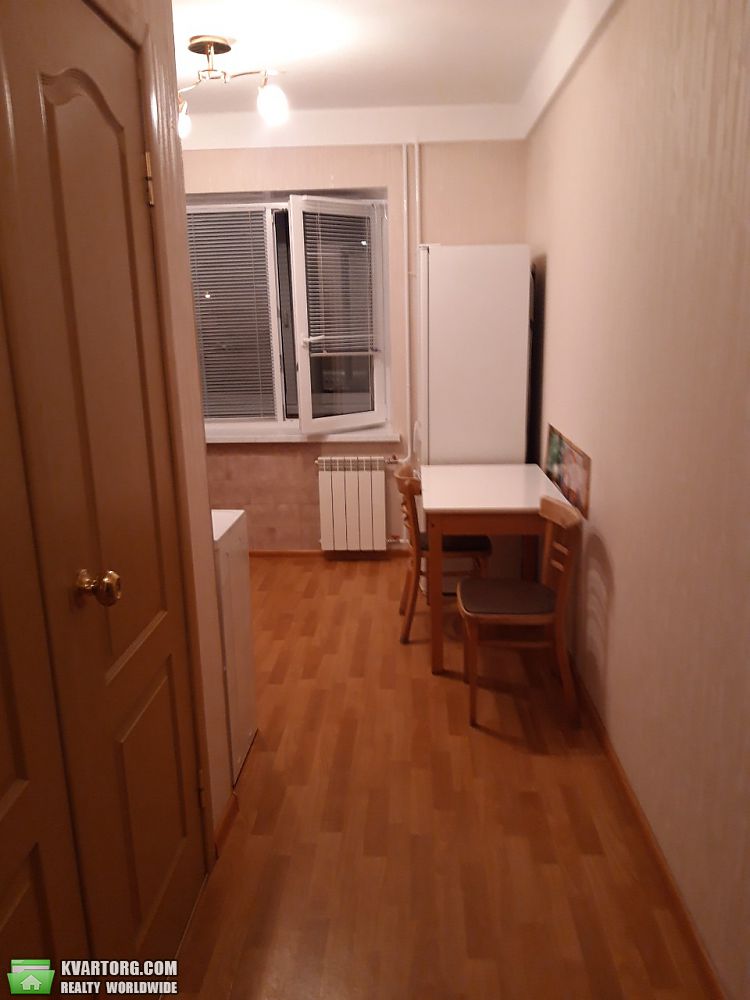 Rent out 1-room apartment. Киев, Бульвар Труда — photo 3