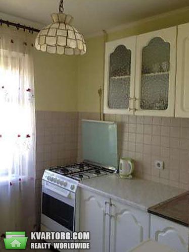 Rent out 2-room apartment. Киев,  Дегтяревская — photo 1