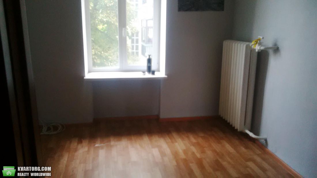 Rent out 3-room apartment. Киев,  Липская — photo 2