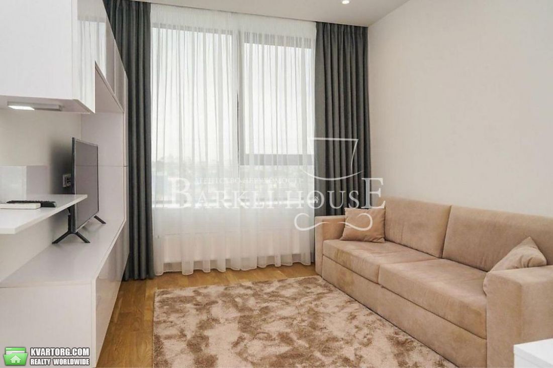 Rent out 3-room apartment. Киев, Деловая — photo 5