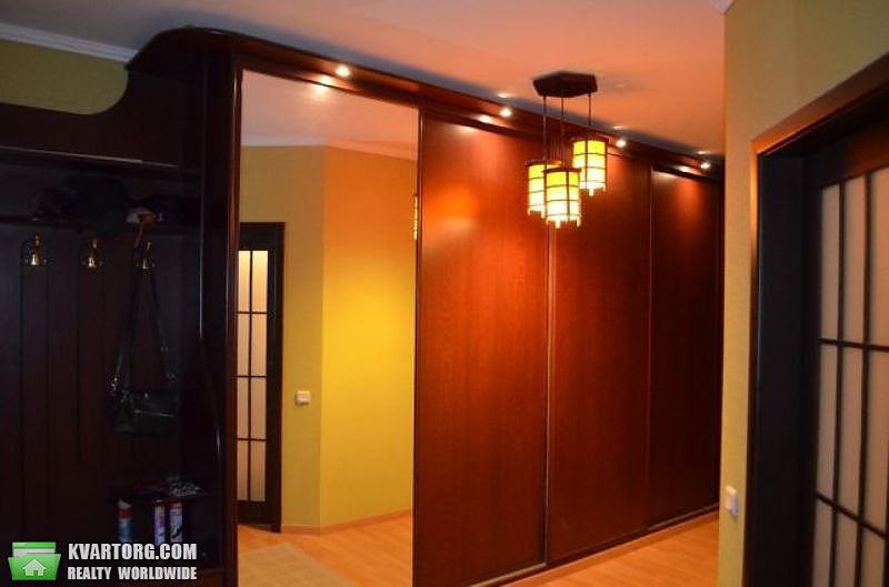 Sell 3-room apartment. Киев,  Прилужная — photo 1