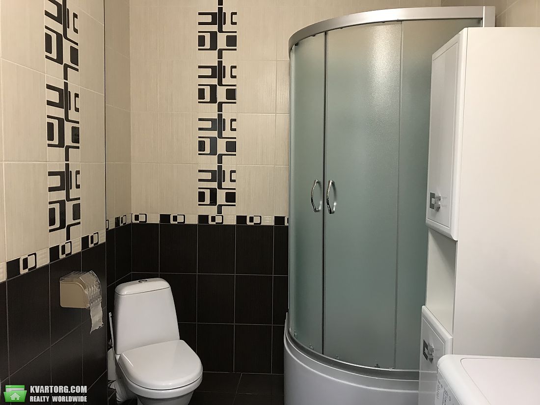 Rent out 1-room apartment. Киев, волошковая — photo 8