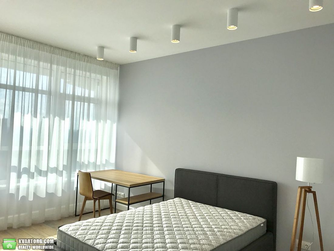 Rent out 4-room apartment. Киев,  Кловский спуск — photo 6