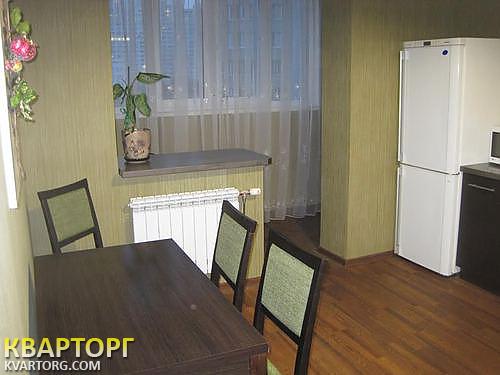 Rent out 2-room apartment. Киев, Гмыри — photo 2