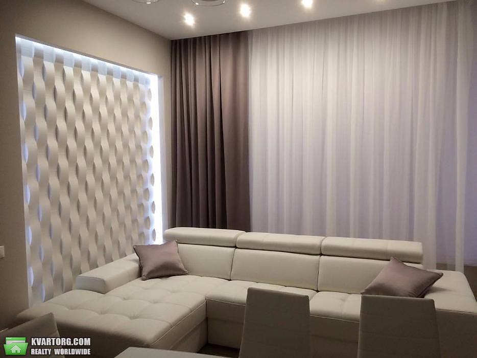 Rent out 2-room apartment. Киев, деловая — photo 2