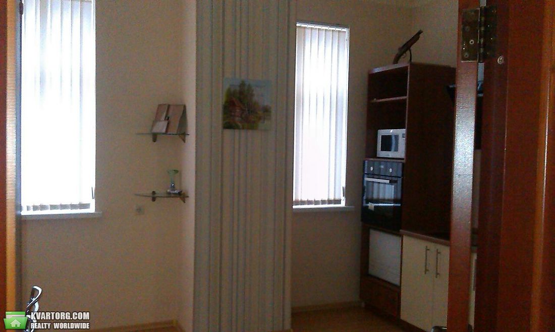 Rent out 2-room apartment. Киев,  Антоновича — photo 7