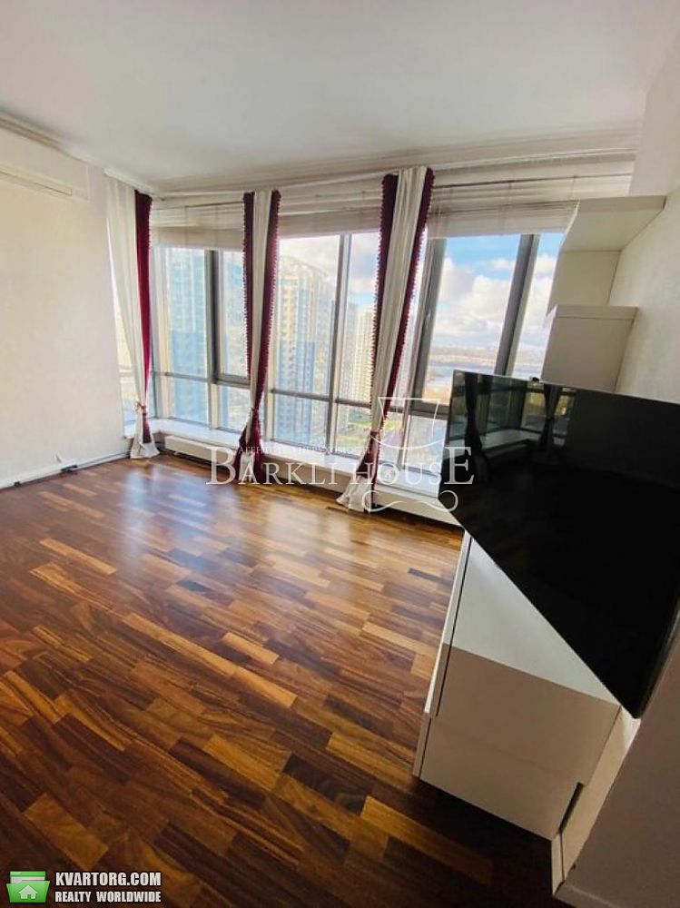 Rent out 4-room apartment. Киев,  Днепровская наб — photo 3