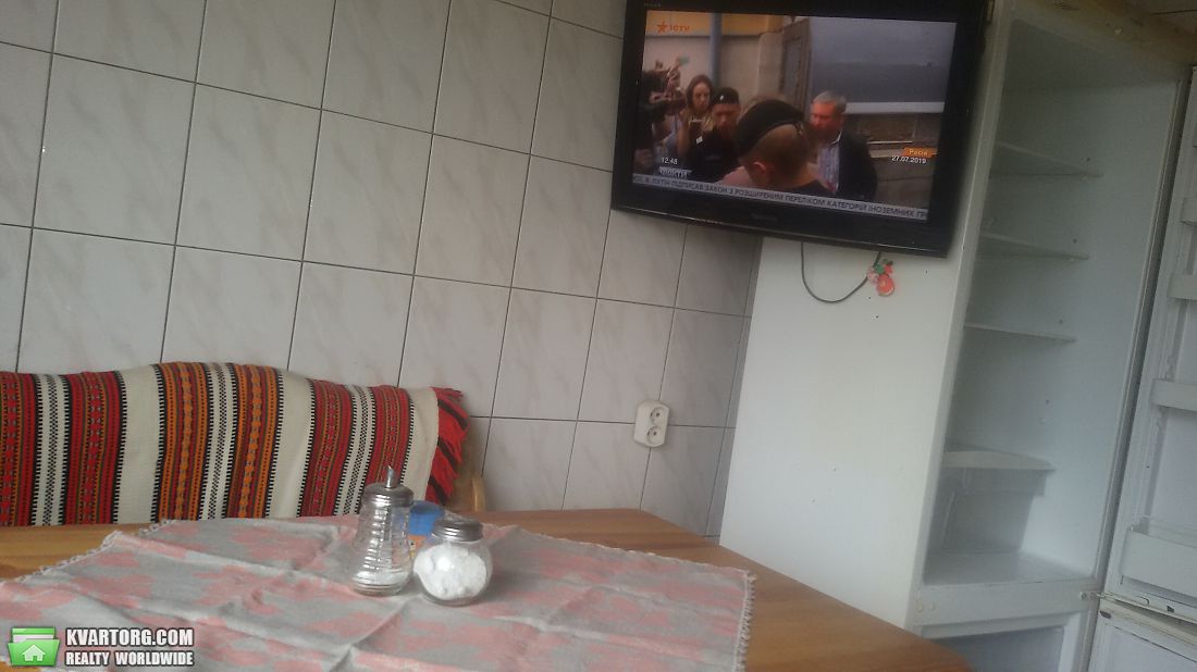Rent out 3-room apartment. Киев, Йорданская — photo 8