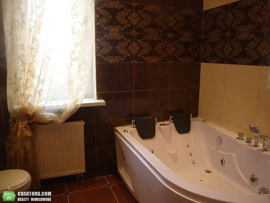 Rent out 2-room apartment. Киев,  Жилянская — photo 8