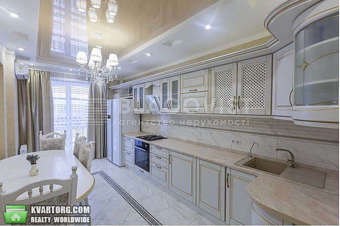 Sell 3-room apartment. Киев, Метрлогическая — photo 10