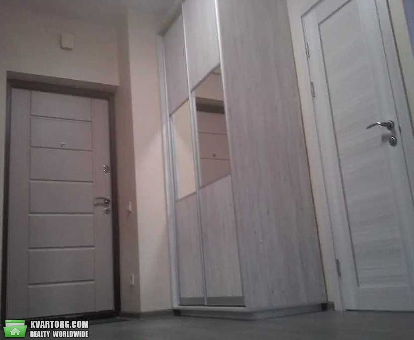Rent out 1-room apartment. Киев,  Гарматная — photo 1