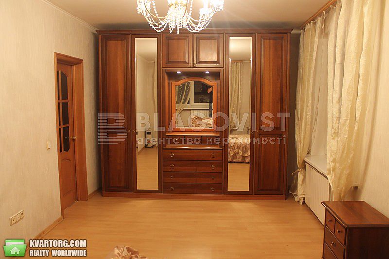 Rent out 3-room apartment. Киев,  Герцена — photo 1