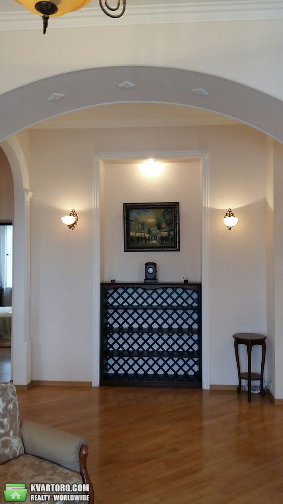 Rent out 3-room apartment. Киев,  Михайловский пер — photo 4