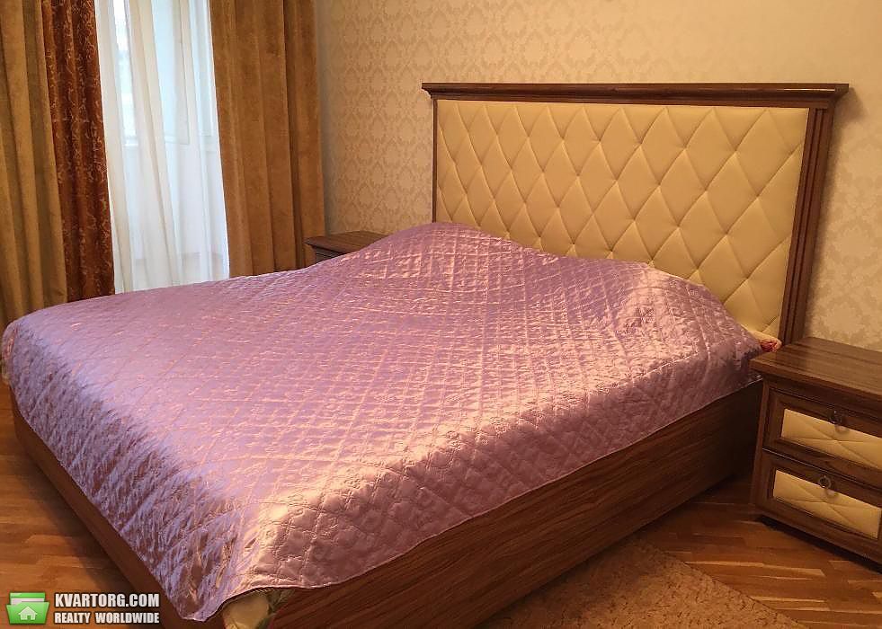 Rent out 2-room apartment. Киев, Мазепы — photo 3