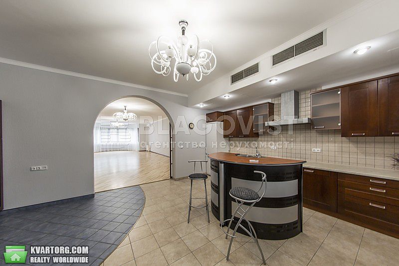 Rent out 4-room apartment. Киев,  Кропивницкого — photo 6