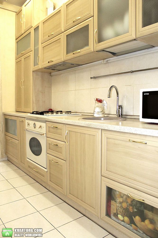 Sell 3-room apartment. Днепропетровск,  Европейская пл — photo 1
