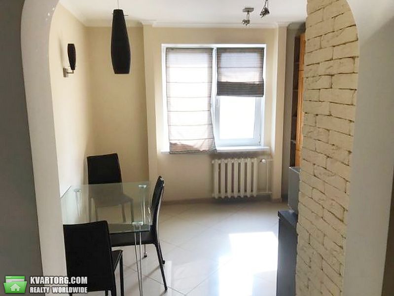 Rent out 2-room apartment. Киев,  Феодосийский пер — photo 1