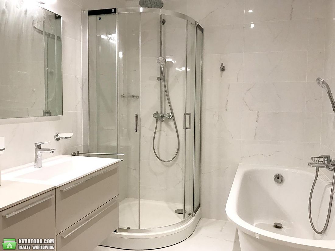 Rent out 3-room apartment. Киев,  Пирогова — photo 9