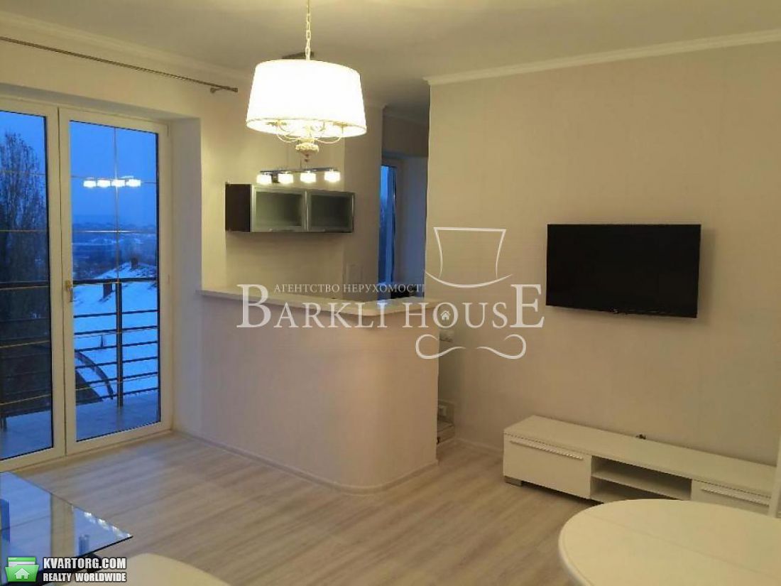 Rent out 2-room apartment. Киев,  Сечевых Стрельцов — photo 2