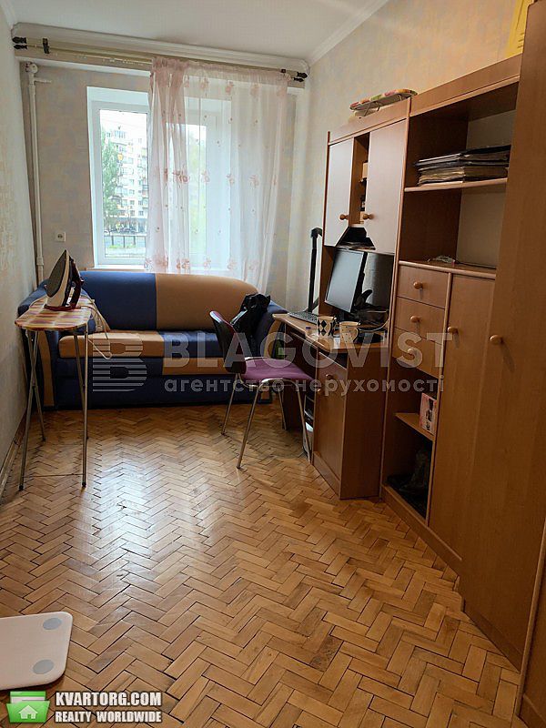 Sell 3-room apartment. Киев,  Первомайского — photo 2