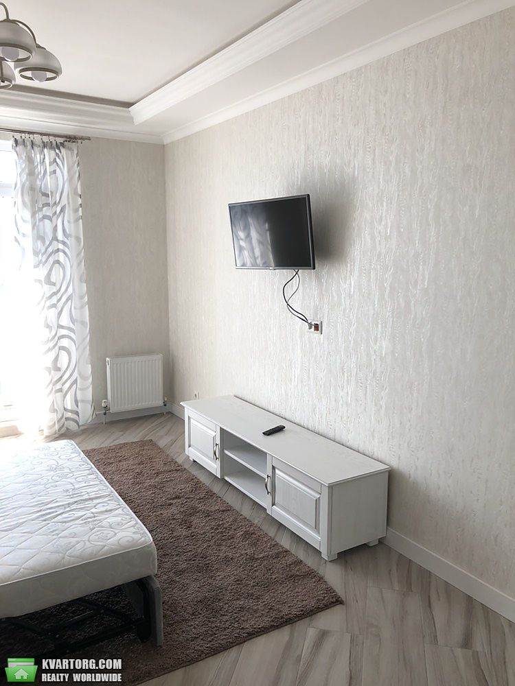 Rent out 1-room apartment. Киев, Луценко — photo 9