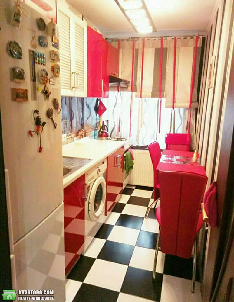 Rent out 1-room apartment. Киев,  Вышгородская — photo 1