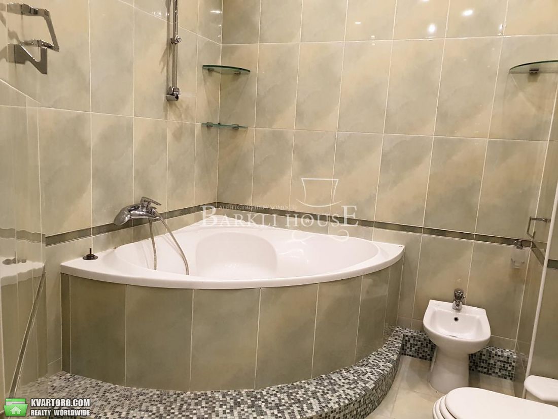 Rent out 3-room apartment. Киев,  Черновола — photo 6