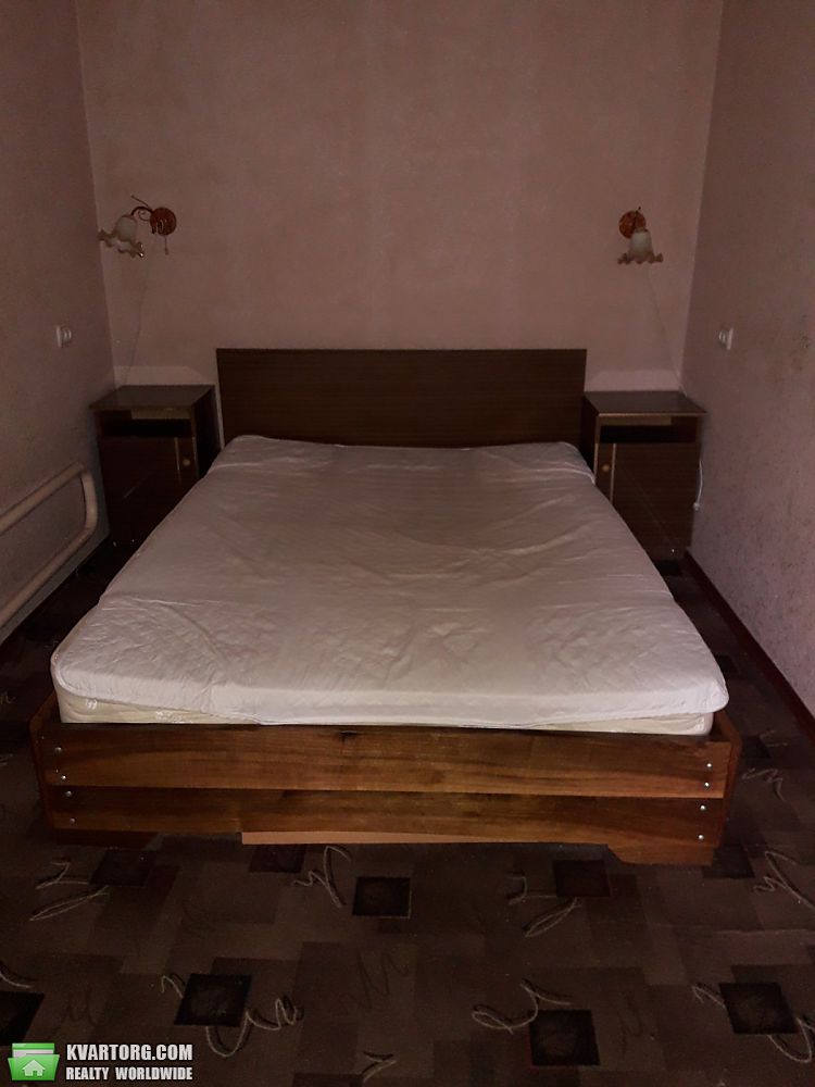 Rent out 1-room apartment. Днепропетровск, Красный Камень — photo 3