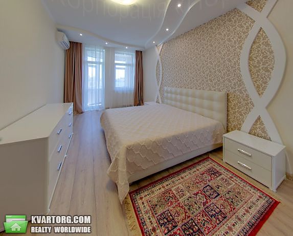 Rent out 2-room apartment. Киев, Бульвар Леси Украинки — photo 2