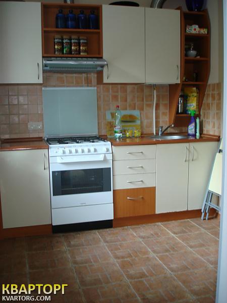 Rent out 2-room apartment. Киев, Немировича-Данченка ул. — photo 5