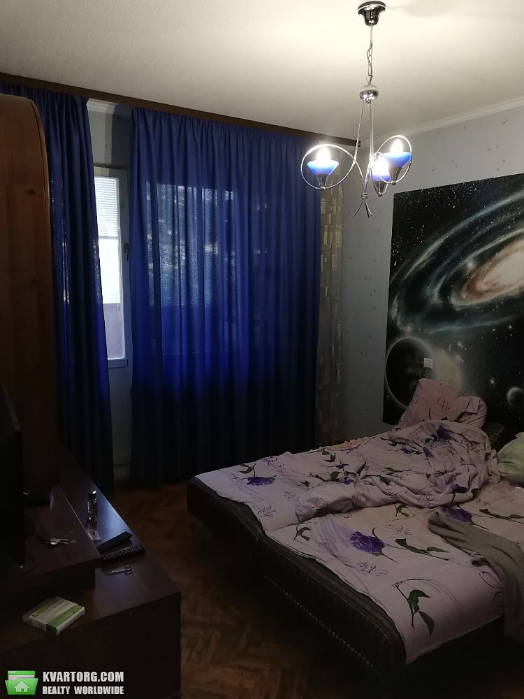 Rent out 3-room apartment. Киев,  Героев Днепра — photo 5
