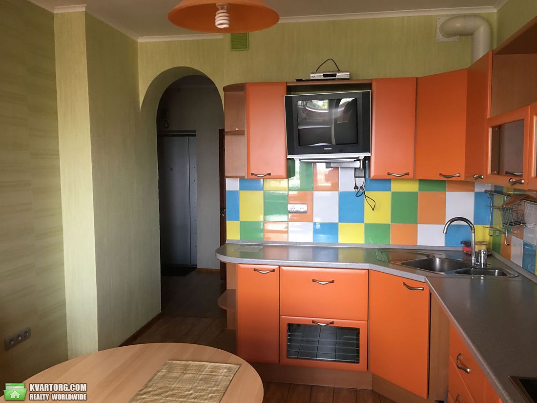 Rent out 1-room apartment. Киев,  Верховного Совета бул — photo 3
