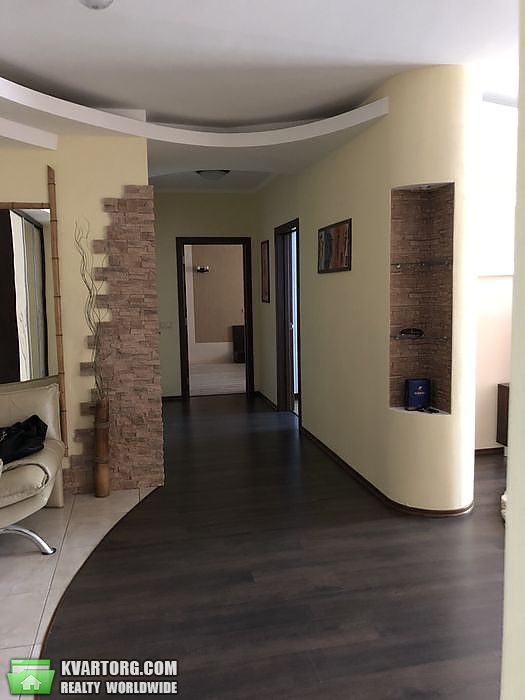Rent out 3-room apartment. Киев,  Кошица — photo 5