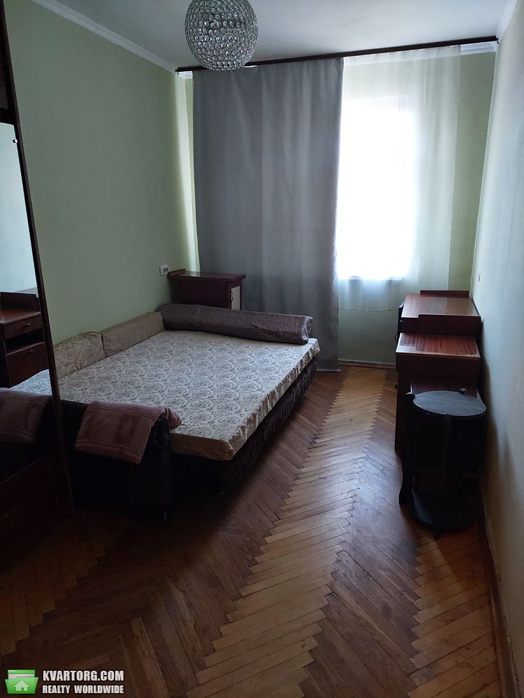 Rent out 3-room apartment. Киев,  Героев Космоса — photo 1