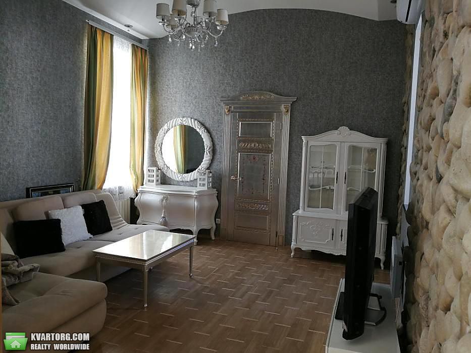 Rent out 2-room apartment. Киев,  Лютеранская — photo 1