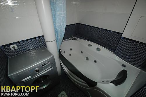 Rent out 2-room apartment. Киев,  Лысенко — photo 7